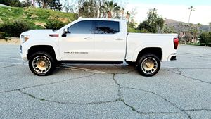 GMC Sierra 1500 Edición 4x4 2020 Usada (LHD/RHD) - Product Image 2