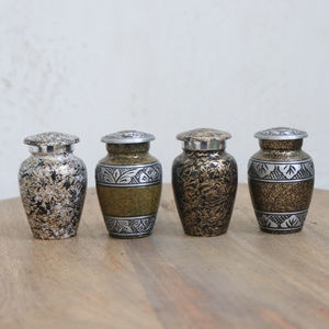 Urna de cremación de tamaño pequeño de diseño personalizado HHO, urna de recuerdo de cenizas recién llegada con técnica de fundición, embalaje exclusivo - Product Image 6