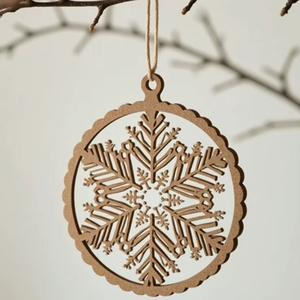 Ornement décoratif en bois suspendu de Noël idéal pour l'emballage de cadeaux de fête et de vacances d'hiver - Product Image 1