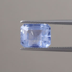 Zafiro Azul Natural Suelto |   Joya Ligera con Certificación IGI, Corte Cojín de Grado AAA de 11x9 mm, 7.71 Quilates, Tratada Térmicamente - Product Image 1