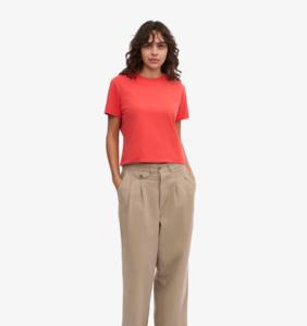 Camiseta personalizada de mujer Boxy Premium al por mayor 2025 Camiseta activa de alta calidad personalizable para mujer - Product Image 2