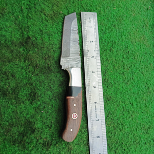 Cuchillo de Supervivencia Táctico Hecho a Mano, Navaja Personalizable de Acero de Damasco con Funda de Cuero - Product Image 4