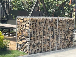 Fabrika Fiyatlı Bastion Duvar Paslanmaz Gabion Kutusu Kaynaklı Tel Demir Örgü Yaylı Kare Delikli Gabion Kafes - Product Image 1