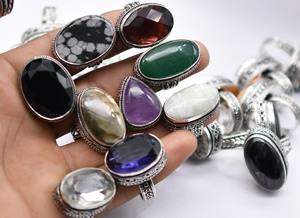 Anillos Hechos a Mano de Latón Macizo con Baño de Plata Original, Anillos de Diseño con Mezcla de Piedras de Cristal de Diferentes Formas, Joyería Fina - Product Image 6