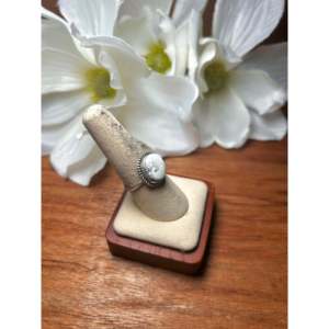 Navajo-<b>Crafted</b> Cultural Collectible White Buffalo & Sterling Silver Ring Size 8.5 - Product Image 3