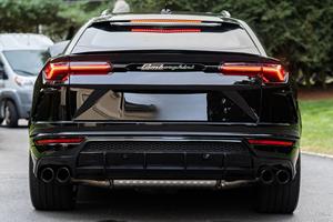 Lamborghini Urus 2023 de haute qualité, 641 ch, V8 turbo, freins en carbone-céramique - Product Image 4