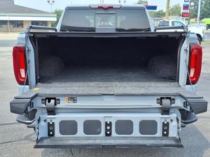 GMC Sierra 1500 AT4 2024, Cabina Doble, Tracción en las Cuatro Ruedas, Volante a la Izquierda, SUV, Caja de Cambios, Cámara Trasera, Motor Inteligente, Portaequipajes de Aleación de Aluminio, Sin Accidentes - Product Image 4