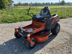 Tondeuse autoportée Husqvarna Z242F 42 pouces à braquage zéro, moteur Kawasaki FR651V V-Twin 21,5 CV, transmission Hydro-Gear, pour usage résidentiel, à vendre - Product Image 5