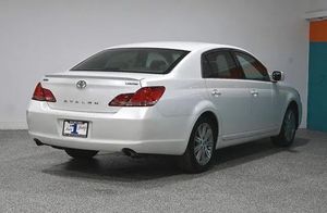 2005 Toyota <strong>Avalon</strong> Limited