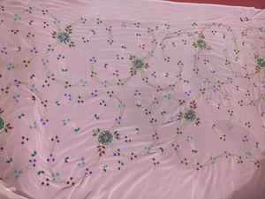 Vestido de Lujo Hecho a Mano con Cuentas Bordadas y Encaje, 100% Poliéster, Diseño de Diamantes en el Centro, Estilo Elegante - Product Image 4