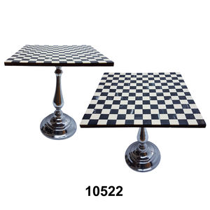 Table élégante en fonte d'aluminium pour l'extérieur, idéale pour le café et le thé, améliorant l'espace de détente avec un look métallique raffiné - Product Image 5