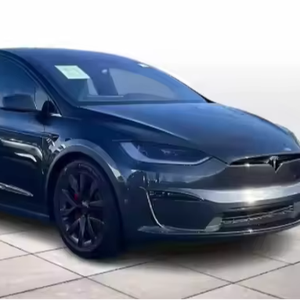 Modelo X AWD a cuadros usado con dirección izquierda, asientos de cuero, cámara trasera, características recién adquiridas - Product Image 1