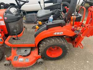 รถแทรกเตอร์อเนกประสงค์ Kubota BX23S มือสองคุณภาพสูง พร้อมรถตักและรถขุดหลัง ขับเคลื่อน 4 ล้อ เครื่องยนต์ดีเซล สภาพดี พร้อมใช้งานสำหรับงานเกษตรและเชิงพาณิชย์ - Product Image 4