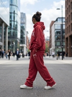 Ensemble survêtement décontracté 2 pièces pour femme, rouge délavé, avec sweat à capuche et pantalon de survêtement, coupe régulière, motif graphique vieilli, style streetwear