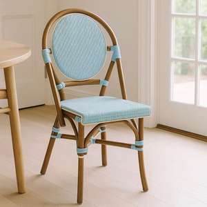 Chaise élégante et minimaliste en rotin magnifiquement conçue pour la salle à manger de ferme en plein air, la villa ou l'appartement, les meubles d'hôtel - Product Image 2