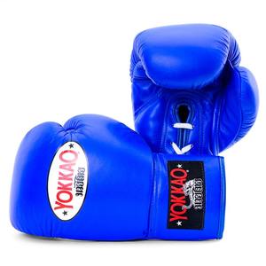 Gants de boxe en cuir PU noir avec logo personnalisé avec matrice bleu à lacets tailles de sport personnalisées 12oz 16oz matériau en cuir de vache - Product Image 3