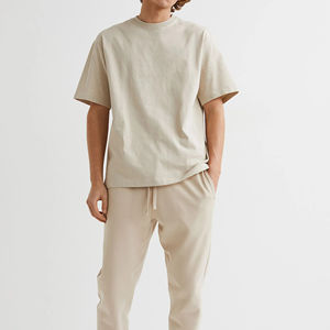 Meilleure vente T-shirt Boxy surdimensionné à col ras du cou 100% coton pour hommes T-shirt de rue à impression personnalisée en taille courte - Product Image 4