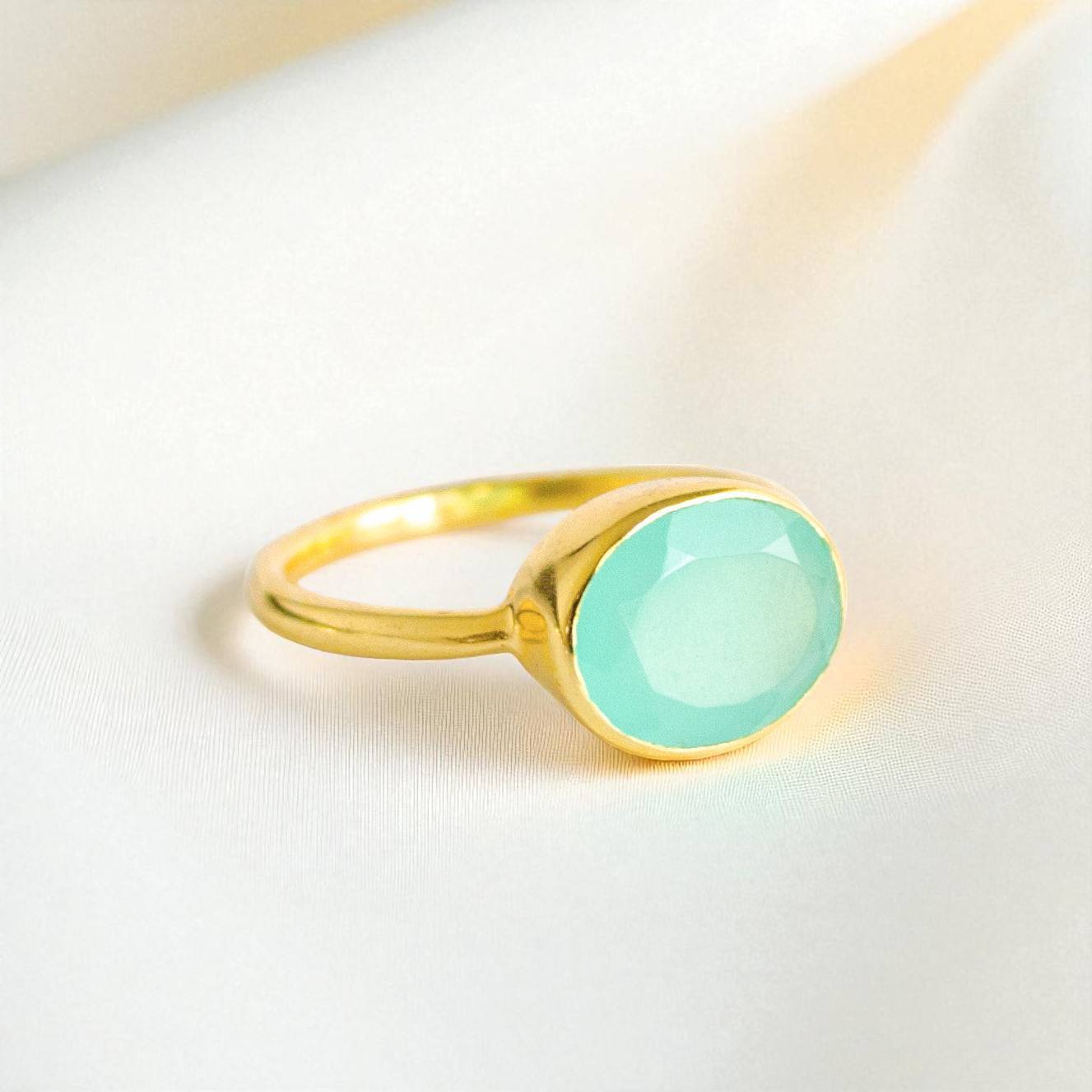 อะควาคาลซิโดนีสีทอง