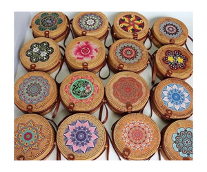 Vente en gros de sacs à main en rotin Bali pour femmes sac à main sac à bandoulière avec doublure en cuir sac fourre-tout artisanal - Product Image 1