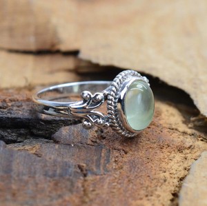 Anillo de plata de ley 2025 hecho a mano Vintage de tendencia 925 para mujer sólido 7x9mm Ajuste de bisel de Prehnita Fabricación de regalo fino - Product Image 3