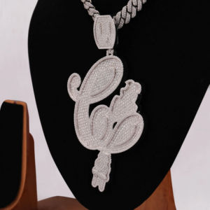 Collar con Colgante de Logotipo Hip Hop con Diamantes de Imitación VVS Moissanite Personalizado de Fábrica, Pasa el Test de Diamantes, Joyería de Plata para Hombre - Product Image 1