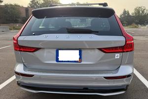 PRÊT À ÊTRE EXPÉDIÉ RHD/LHD 2025 VO-LVO V60 T8 POLE-STAR ENGINEERED 455-HP PLUG-IN HYBRID AWD - Product Image 4