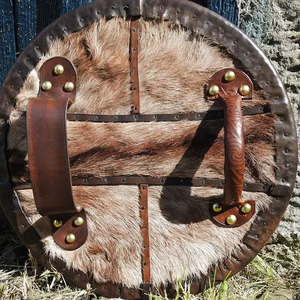 Escudos vikingos. Escudos decorativos. Fancy Shields. de Calvin artesanía - Product Image 3