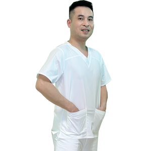 Sao Mai FMF gommages médicaux personnalisés OEM ODM uniformes hospitaliers avec logo et emballage personnalisés Fabricant du Vietnam - Product Image 1