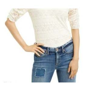 Camicetta Casual da Donna American Rag con Laccetti Posteriori in Pizzo, Bianca, Taglia Media, Ricamata, Top da Ufficio in Seta, Stile Formale - Product Image 3