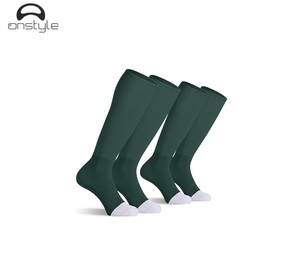 Calcetines deportivos de compresión largos unisex, transpirables, acolchados, control de humedad, calcetines atléticos hasta la rodilla para gimnasio, ciclismo, uso de entrenamiento - Product Image 3