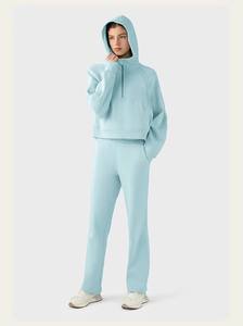 Conjunto de 2 Piezas, Top Corto con Capucha y Pantalones Deportivos, Traje Deportivo para Mujer, Sudadera, Hecho en Fábrica - Product Image 4