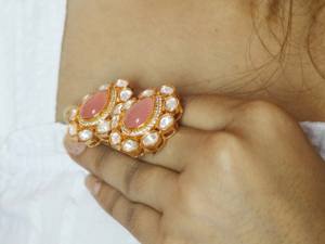 Boucles d'oreilles épaisses en pierres précieuses roses pour femmes-Boucles d'oreilles en laiton-Cadeau de bijoux faits à la main - Product Image 4