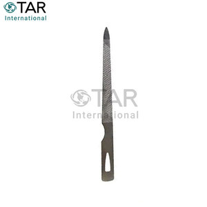 Lima de uñas triple de acero inoxidable de 4.5 pulgadas para uñas de manos y pies, herramienta de cuidado duradera y precisa para una forma suave - Product Image 4