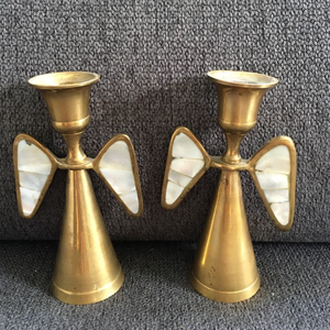 Juego de 3 Portavelas de Ángel de Latón Macizo, Escultura de Ángel de Metal Hecha a Mano Personalizada, en Venta - Product Image 6