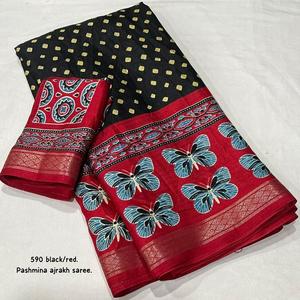 Hermoso Sari de Seda para Mujer con Diseño de Mariposa Ajrakh y Suave Sari de Pashmina con Borde Tejido Zari Pattu Hecho en India - Product Image 1