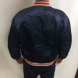 Chaqueta Bomber Varsity Personalizable de Poliéster Satinado, Transpirable, Resistente al Viento, con Cuello Alto, Ecológica, para Hombre, Servicio OEM - Product Image 4