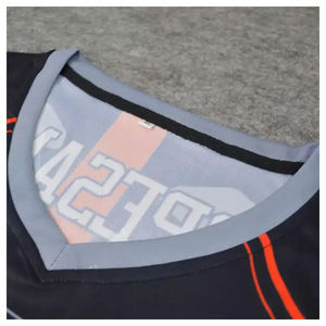 Short de basket-ball réversible double face personnalisable en gros uniformes personnalisés pour jeunes adultes ensemble avec nom et numéro et logo imprimés - Product Image 3