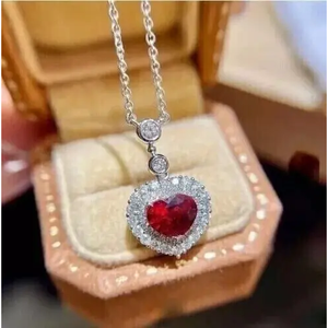 Colgante para mujer con rubí rojo simulado de calidad AAA+ con corte en forma de corazón y cadena chapada en oro blanco de 14k Cus-Jew146 - Product Image 2