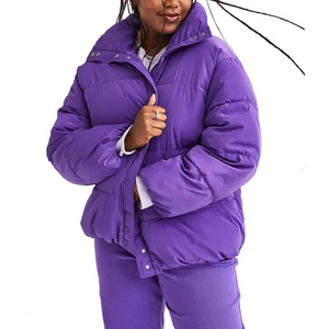 Diseñe su propio logotipo Chaqueta acolchada de invierno para mujer con manga larga Top Tendencia Moda Color sólido Chaqueta acolchada personalizada - Product Image 3