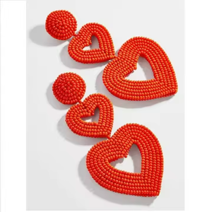 Pendientes clásicos de flores bordadas con cuentas de semillas, diseño de fiesta hecho a mano de La India para mujeres y niñas - Product Image 1