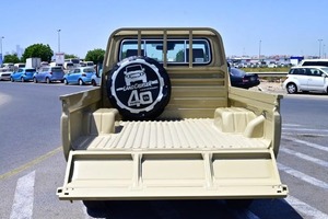 โตโยต้า แลนด์ ครุยเซอร์ ปิ๊กอัพ โตโยต้า แลนด์ ครุยเซอร์ แบบแค็บเดี่ยว เครื่องยนต์เบนซิน V6 รุ่นมาตรฐาน เกียร์อัตโนมัติ ปี 2025 สำหรับขาย - Product Image 3