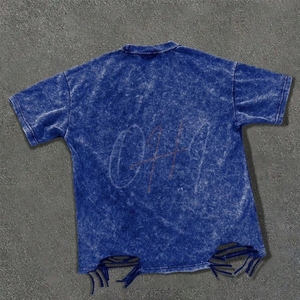 Camiseta Oversize para Hombre con Lavado Ácido y Efecto Desgastado, Azul, con Dobladillo Deshilachado, Estilo Urbano, Estampado Distintivo, 100% Algodón - Product Image 2