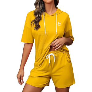 Vêtements de mode Ensemble sweat à capuche et short pour femmes Conception personnalisée au prix de gros Ensemble sweat à capuche et short pour femmes - Product Image 1
