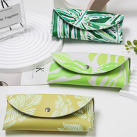 Étui à lunettes semi-rigide Blue Feather Fashion, imprimé feuille verte personnalisé, boîte à lunettes portable avec fermeture à pression, pochettes pour lunettes