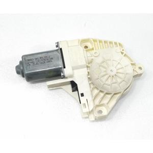 Moteur électrique de vitre avant gauche AUDI Q3 Série (8UG) 8K0959801B (14>) - Product Image 1