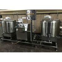 Usine de production de boissons automatique dotée de machines clés pour l'extraction de bière, d'eau minérale, de vin, de jus, les systèmes d'étiquetage et de remplissage