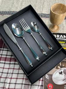 ชุดช้อนส้อมสแตนเลสพร้อมกล่องไม้ชุดช้อนส้อมมีดส้อมชุดเครื่องใช้บนโต๊ะอาหารสุดหรูสำหรับร้านอาหารโรงแรมในประเทศ - Product Image 6