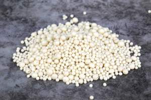 Proveedor de Exportación de Vietnam, OEM/ODM, Bolas de Chocolate Compuesto Sólido HALAL, Perlas Plateadas Crujientes, Decoración de Pasteles de Cacao, Precio de Oferta - Product Image 3