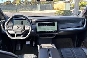 Rivian R1S Adventure Edition AWD Plus 2023 Usado en Buen Estado, Sin Accidentes, Volante a la Izquierda/Derecha - Product Image 4