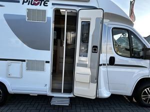 Autocaravana Pilote Sensation P700 Blanca - Product Image 5